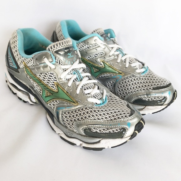 mizuno wave nirvana 6